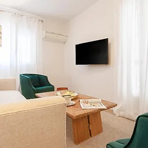 Apartment Genteel Velarde, Seville